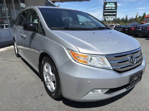 Used 2013 Honda Odyssey Touring image 10