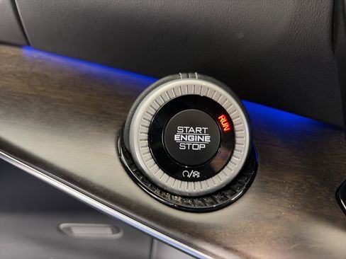 Used 2023 Jeep Grand Wagoneer L Series II image 37