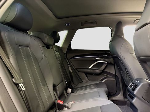 New 2025 Audi Q5 Premium Plus image 16