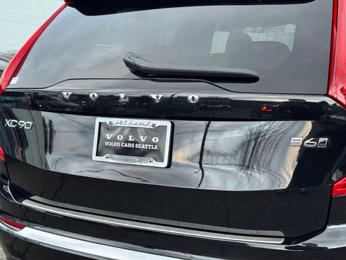 Certified 2025 Volvo XC90 B6 Plus w/ Protection Package Premier image 16