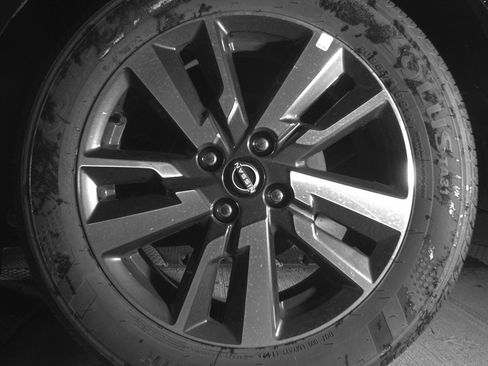 Used 2025 Nissan Versa SV image 14