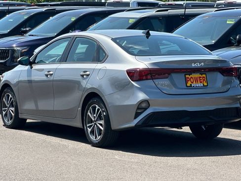Used 2024 Kia Forte LXS FWD image 6