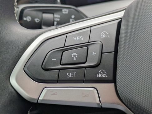 New 2026 Volkswagen Tiguan SE image 24