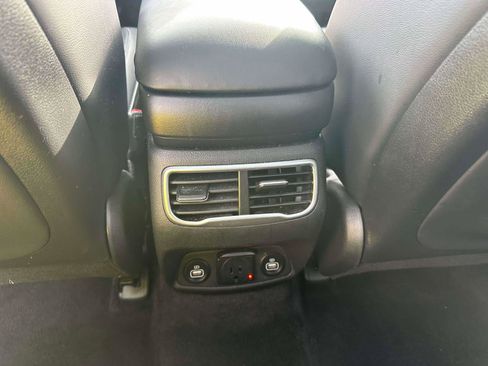 Used 2023 Hyundai Santa Fe Limited image 11