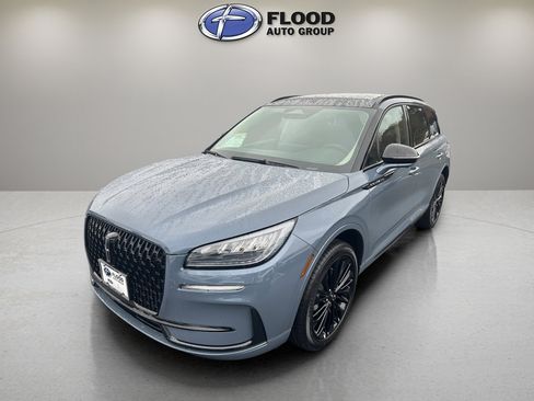 New 2026 Lincoln Corsair Premiere image 3