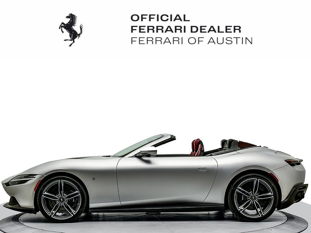 Certified 2025 Ferrari Roma Spider RWD image 5