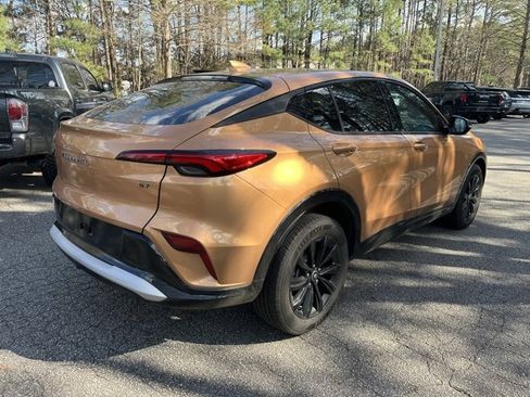 Used 2024 Buick Envista Sport Touring w/ Convenience I Package image 9