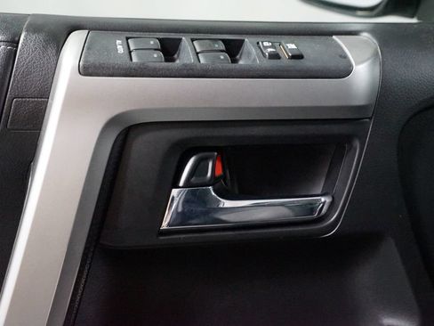 Certified 2017 Toyota 4Runner SR5 AWD/4WD image 31
