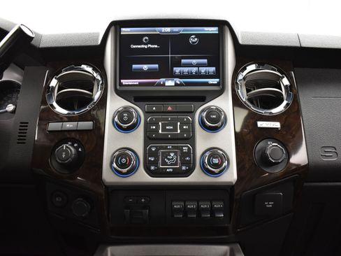 Used 2016 Ford F350 Platinum image 16