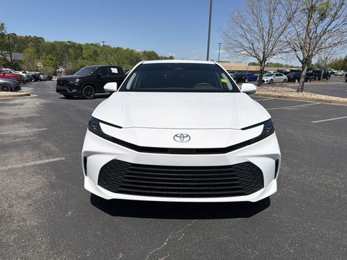 Used 2025 Toyota Camry LE FWD image 2