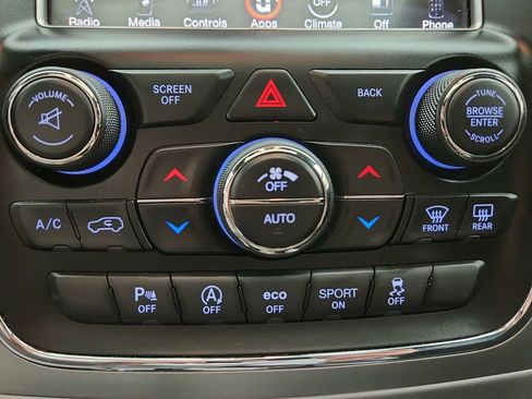 Used 2017 Jeep Grand Cherokee Altitude w/ Quick Order Package 23Z AWD/4WD image 17