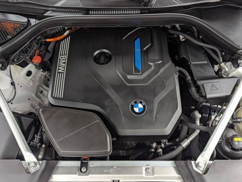Used 2020 BMW X3 xDrive30e w/ Executive Package AWD/4WD image 34