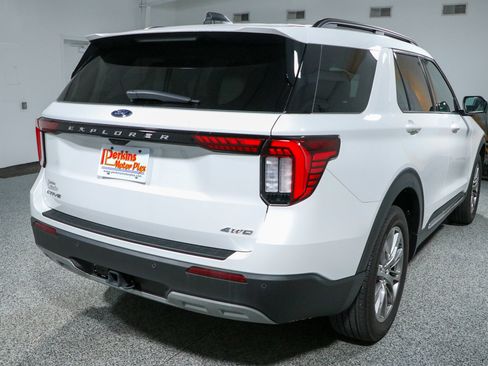 Used 2025 Ford Explorer Active w/ Active Comfort Package AWD/4WD image 7