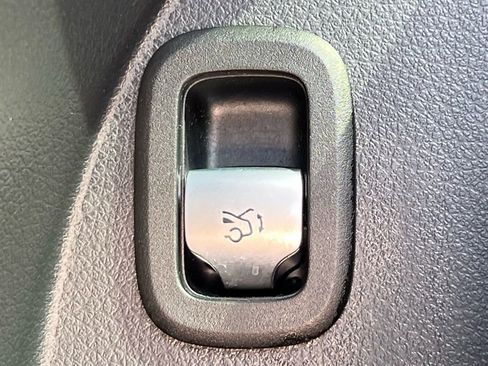 Certified 2023 Mercedes-Benz GLC 300 4MATIC image 46