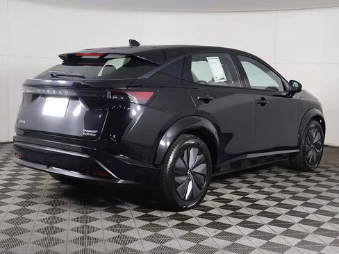 Used 2023 Nissan Ariya AWD image 12