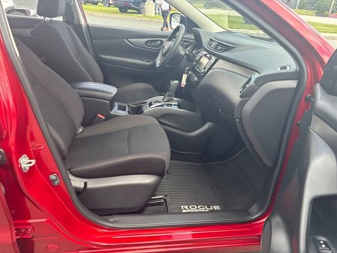 Used 2019 Nissan Rogue Sport S w/ Appearance Package AWD/4WD image 30