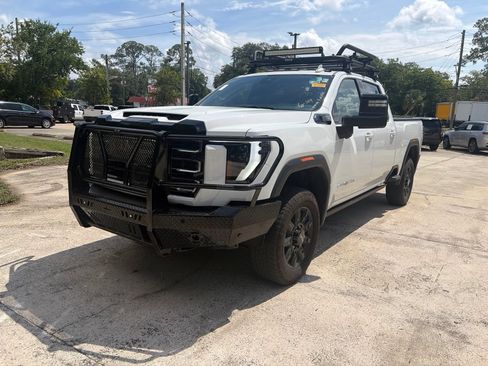 Used 2024 GMC Sierra 2500 AT4 w/ AT4 Premium Plus Package AWD/4WD image 2