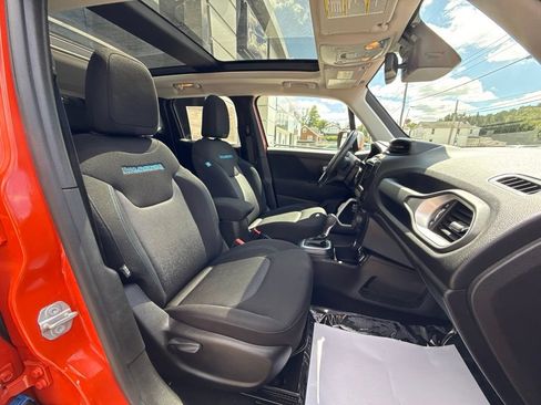 Used 2021 Jeep Renegade Latitude AWD/4WD image 33