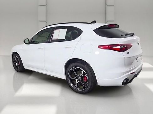 Used 2023 Alfa Romeo Stelvio Veloce AWD/4WD image 43