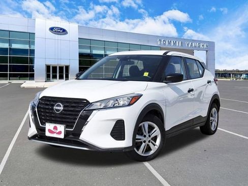Used 2024 Nissan Kicks S image 1