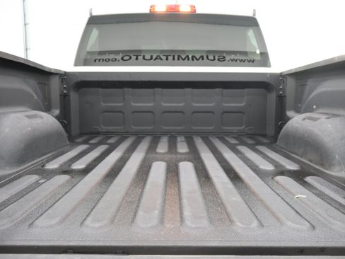 Used 2018 RAM 2500 Tradesman w/ Chrome Appearance Group AWD/4WD image 28