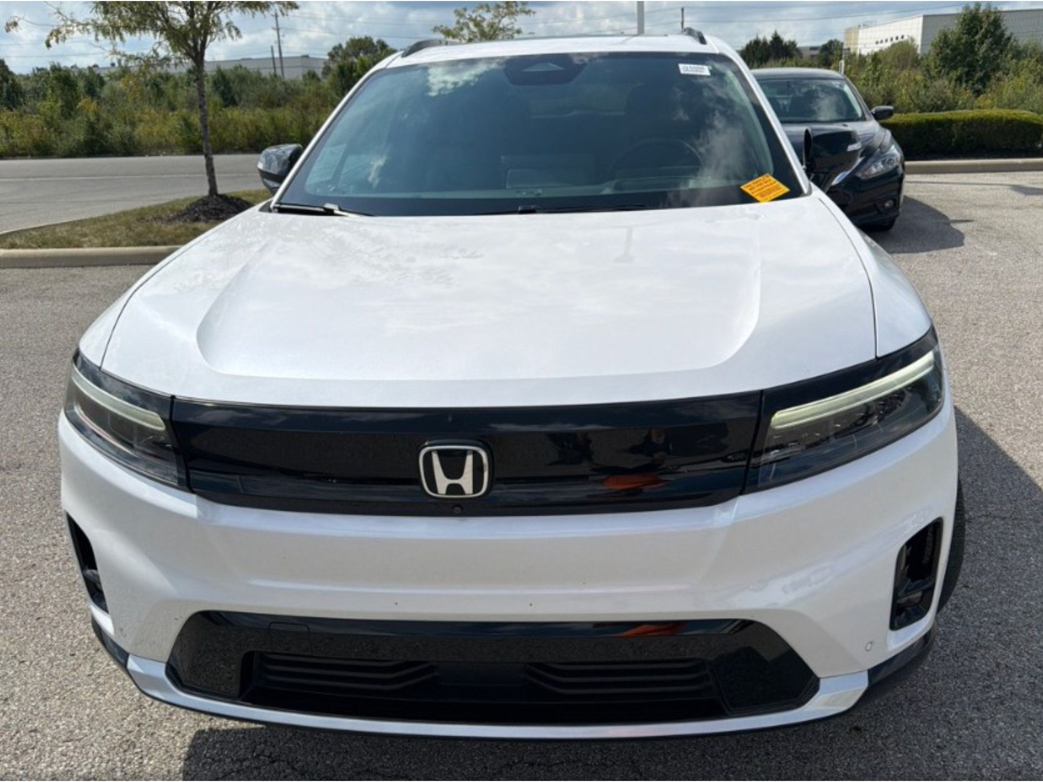 Used 2024 Honda Prologue Elite image 2