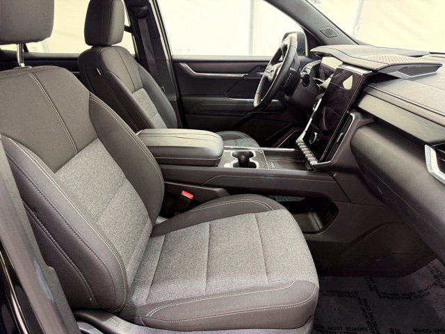 Used 2025 GMC Acadia Elevation AWD/4WD image 25