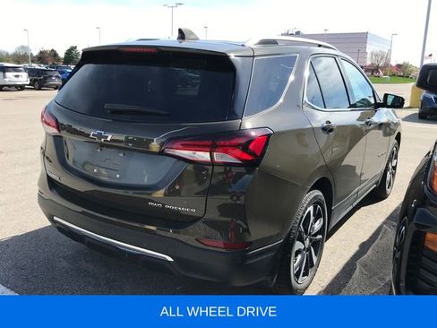 Used 2023 Chevrolet Equinox Premier AWD/4WD image 2