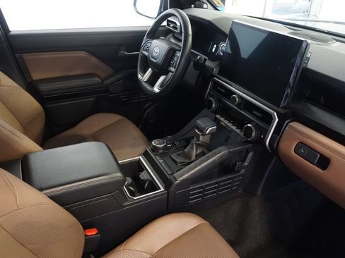 Certified 2025 Toyota 4Runner Limited AWD/4WD image 29