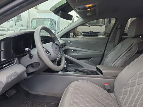 Used 2022 Hyundai Elantra SEL FWD image 22