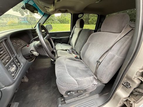 Used 2002 Chevrolet Silverado 2500 LS w/ Electrical Convenience Pkg RWD image 8