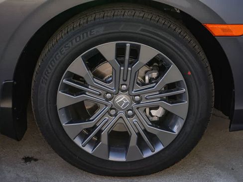 New 2026 Honda Odyssey Touring image 10