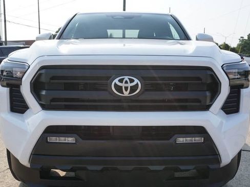 Used 2024 Toyota Tacoma SR5 RWD image 9