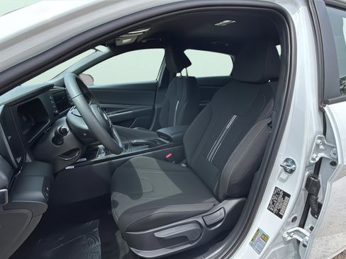 New 2026 Hyundai Elantra Sport FWD image 20