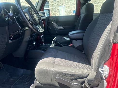 Used 2012 Jeep Wrangler Sport w/ Connectivity Group AWD/4WD image 9