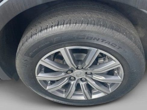 Used 2023 Cadillac XT4 Sport AWD/4WD image 3