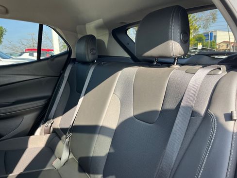 Used 2025 Buick Encore GX Preferred image 37
