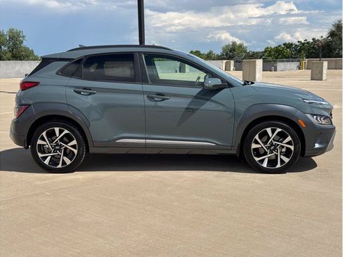 Used 2022 Hyundai Kona Limited AWD/4WD image 9