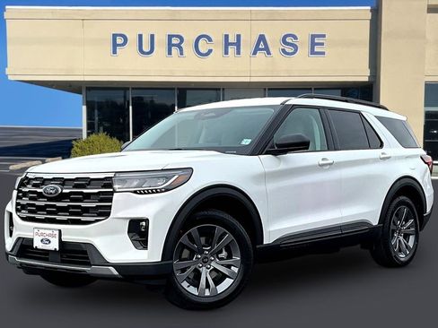 New 2026 Ford Explorer Active w/ Active Comfort Package image 2