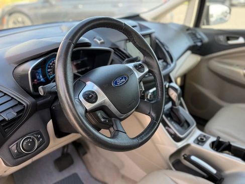Used 2016 Ford C-MAX Energi SEL w/ Equipment Group 302A FWD image 11