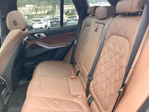 Certified 2024 BMW X5 xDrive40i w/ M Sport Package image 31