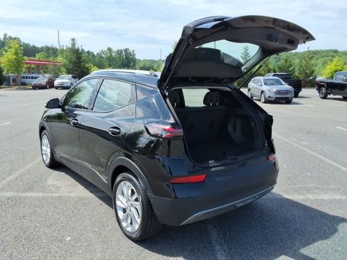 Certified 2023 Chevrolet Bolt EUV LT w/ Comfort Package FWD image 15