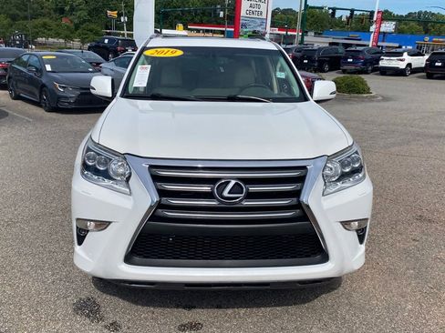 Used 2019 Lexus GX 460 Premium w/ Premium Package AWD/4WD image 17