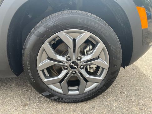 Used 2026 Kia Seltos LX AWD/4WD image 16