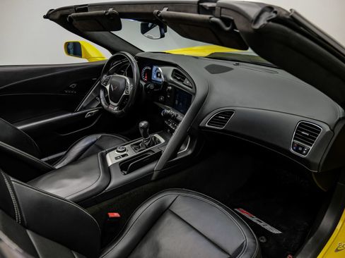 Used 2015 Chevrolet Corvette Z06 w/ 3LZ Preferred Equipment Group RWD image 62