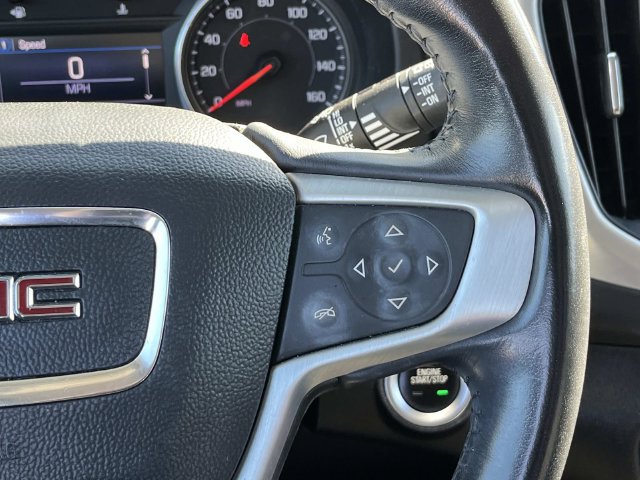 Used 2020 GMC Terrain SLE w/ Elevation Edition FWD image 17