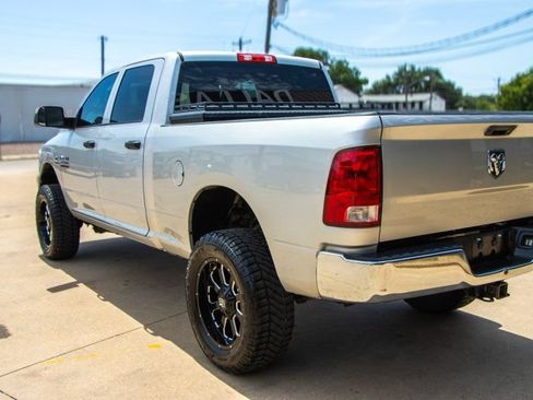 Used 2018 RAM 2500 Tradesman w/ Chrome Appearance Group AWD/4WD image 9