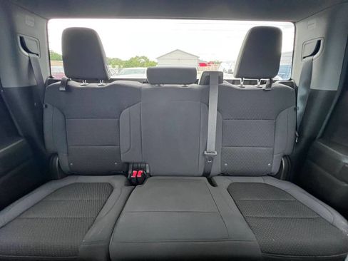 Used 2020 Chevrolet Silverado 1500 Custom w/ Custom Value Package AWD/4WD image 19