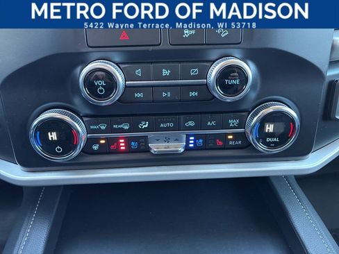 Used 2022 Ford Expedition XLT image 19