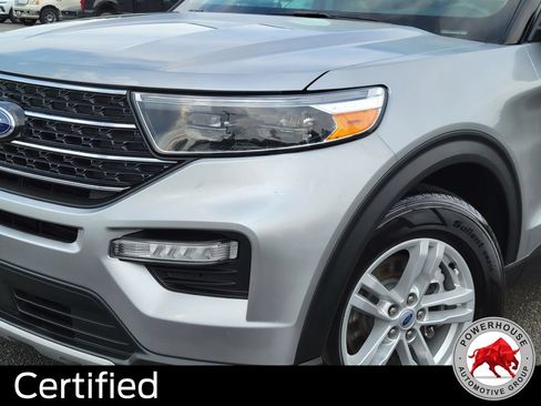 Certified 2024 Ford Explorer XLT w/ Equipment Group 202A RWD image 11